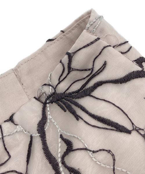 Apuweiser-riche（アプワイザーリッシェ）Apuweiser-riche (アプワイザーリッシェ) ピオニーライン刺繍スカート ピンクの古着・服飾アイテム