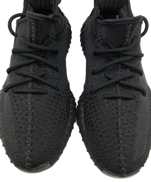 adidas（アディダス）adidas (アディダス) YEEZY BOOST 350 V2 ローカットスニーカー ONYX/ONYX/ONYX サイズ:US9の古着・服飾アイテム