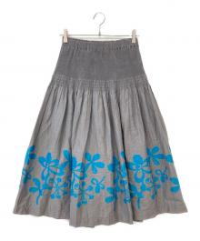 me ISSEY MIYAKE（ミーイッセイ ミヤケ）の古着「FLOWER EMBROIDERY SKIRT」｜グレー