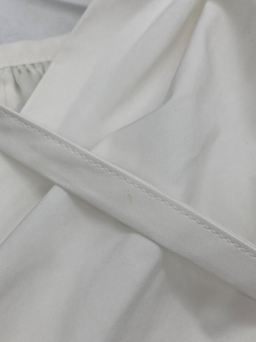 Whim Gazette（ウィムガゼット）Whim Gazette (ウィムガゼット) タフタケープブラウス ホワイト サイズ:Fの古着・服飾アイテム