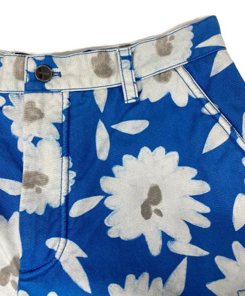 jacquemus（ジャックムス）jacquemus (ジャックムス) SS22 LE SHORT GIARDINO SHORTS ブルー×ホワイト サイズ:48の古着・服飾アイテム