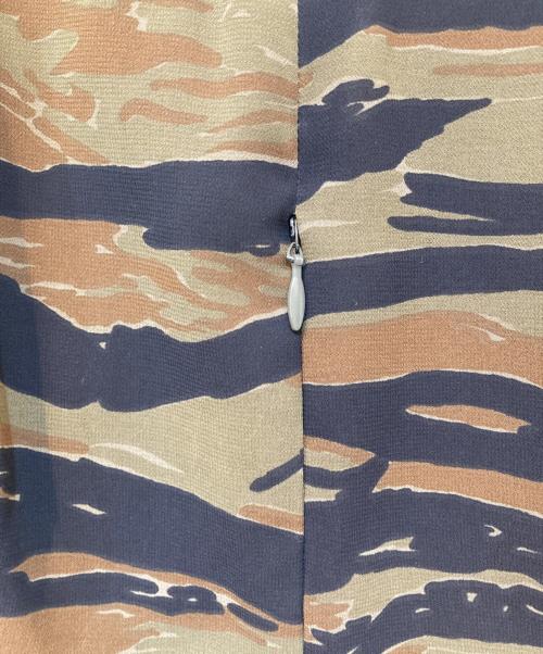 hysterics（ヒステリックス）hysterics (ヒステリックス) カモフラノースリーブワンピース カーキ サイズ:FREEの古着・服飾アイテム