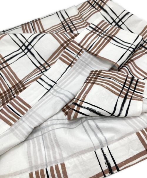 MARGARET HOWELL（マーガレットハウエル）MARGARET HOWELL (マーガレットハウエル) PAINTED CHECK COTTON LINEN チェック スカート ベージュ×ホワイト サイズ:Ⅲの古着・服飾アイテム