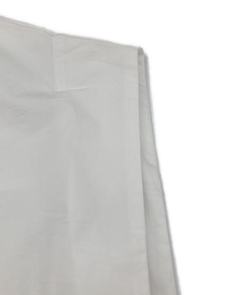 YORI（ヨリ）YORI (ヨリ) ウェッジラインブラウス ホワイト サイズ:Fの古着・服飾アイテム