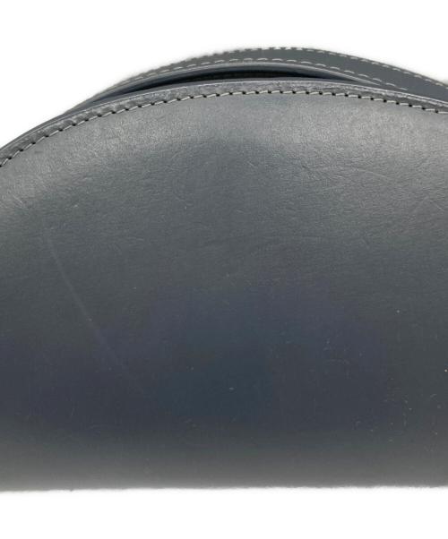 A.P.C.（アーペーセー）A.P.C. (アーペーセー) SAC DEMI LUNE MINI ハーフムーン クロスボディバッグ グリーン サイズ:-の古着・服飾アイテム