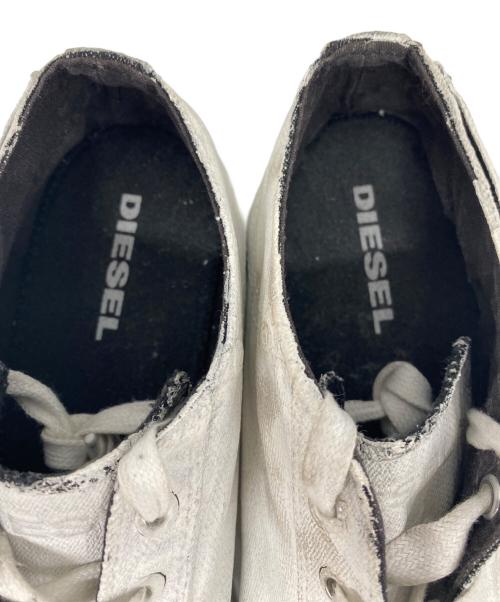 DIESEL（ディーゼル）DIESEL (ディーゼル) ダメージ加工 スニーカー ホワイト サイズ: 27cmの古着・服飾アイテム
