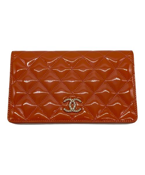 CHANEL（シャネル）CHANEL (シャネル) ブリリアントココマーク マトラッセ 2つ折り長財布 オレンジ サイズ:-の古着・服飾アイテム