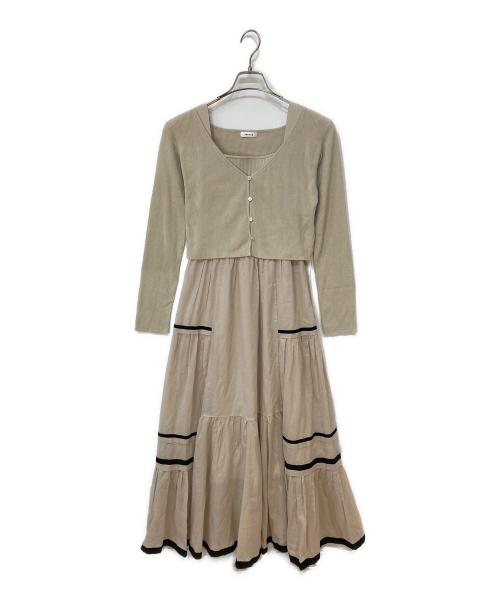 FRAY ID（フレイ アイディー）FRAY ID (フレイ アイディー) ニットコンビタックティアードワンピ ベージュの古着・服飾アイテム