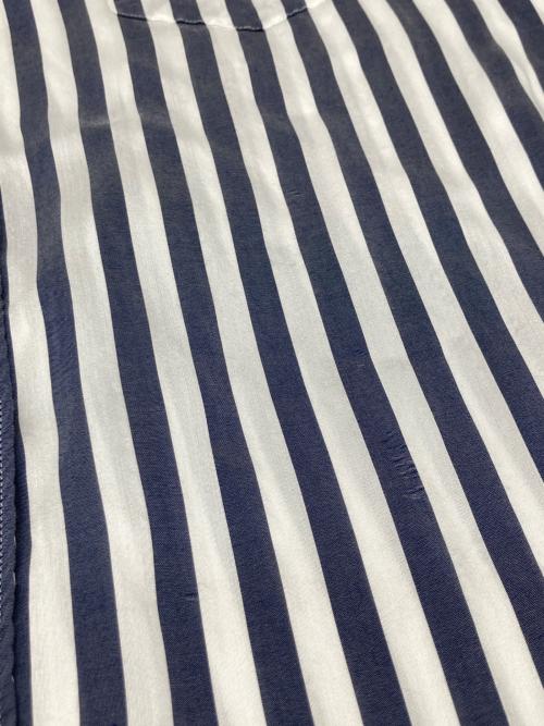 DEUXIEME CLASSE（ドゥーズィエム クラス）DEUXIEME CLASSE (ドゥーズィエム クラス) ワイヤーウォッシュ シャツ ホワイト×ネイビー サイズ:-の古着・服飾アイテム