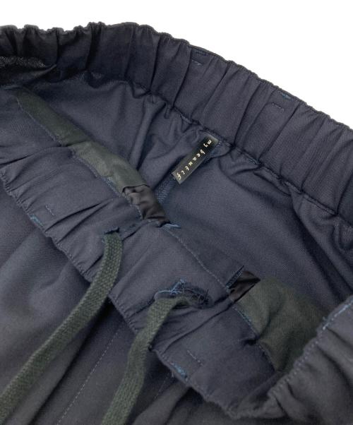 My Beautiful Landlet（マイビューティフルランドレット）My Beautiful Landlet (マイビューティフルランドレット) TROPICAL CLOTH WIDE CARGO PANTS ネイビーの古着・服飾アイテム