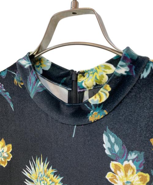 No.6 store（ナンバーシックスストア）No.6 store (ナンバーシックスストア) ALIX DRESS ストレッチベルベット フラワープリントドレス ブラック サイズ:Sの古着・服飾アイテム