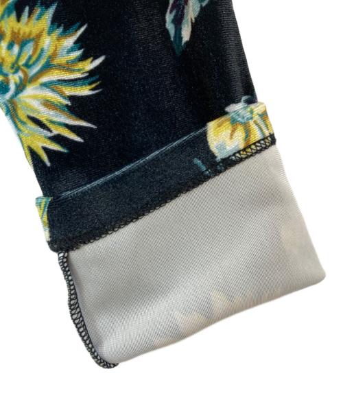 No.6 store（ナンバーシックスストア）No.6 store (ナンバーシックスストア) ALIX DRESS ストレッチベルベット フラワープリントドレス ブラック サイズ:Sの古着・服飾アイテム