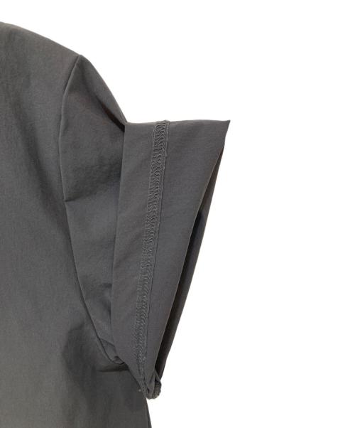 Thousand Mile（サウザンドマイル）Thousand Mile (サウザンドマイル) ナイロンスカートセットアップ グレー サイズ:Fの古着・服飾アイテム