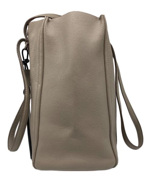 MARC JACOBS（マークジェイコブズ）MARC JACOBS (マークジェイコブス) THE TAG TOTE バッグ STONEの古着・服飾アイテム