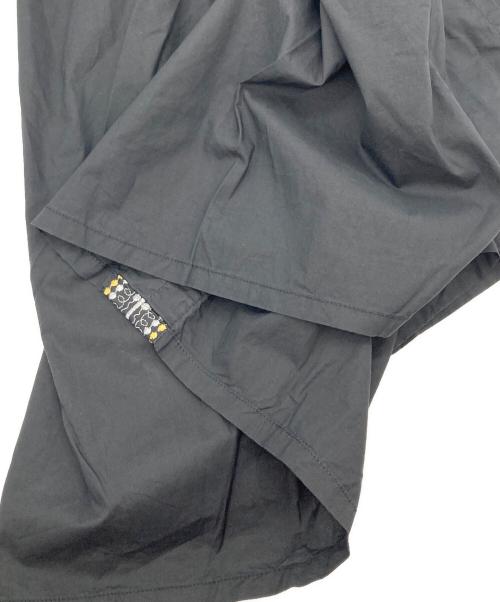 ne quittez pas（ヌキテパ）ne quittez pas (ヌキテパ) 刺繍ワンピース ブラック サイズ:-の古着・服飾アイテム