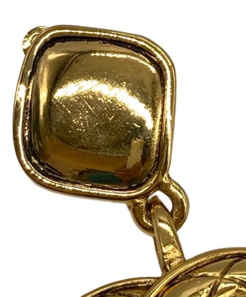 CHANEL（シャネル）CHANEL (シャネル) マトラッセ ココマーク スイングイヤリング ゴールド サイズ:-の古着・服飾アイテム