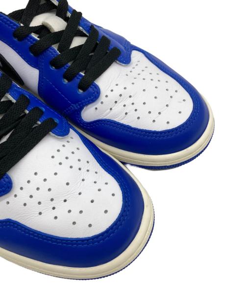 NIKE（ナイキ）NIKE (ナイキ) AIR JORDAN RETRO LOW OG ローカットスニーカー WHITE/BLACK-GAME ROYAL-SAIL サイズ:US9の古着・服飾アイテム