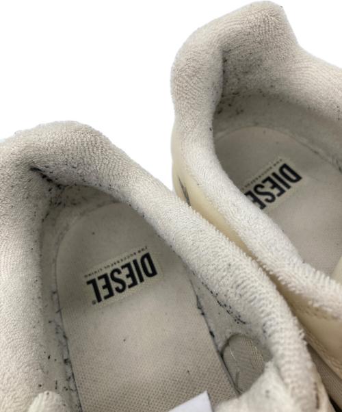 DIESEL（ディーゼル）DIESEL (ディーゼル) S-Oval Skate Low  ローカットスニーカー ベージュ サイズ:US8.5の古着・服飾アイテム