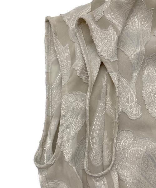 anuans（アニュアンス）anuans (アニュアンス) 2wayカットジャガードスタンドカラーブラウス ベージュ サイズ:Fの古着・服飾アイテム