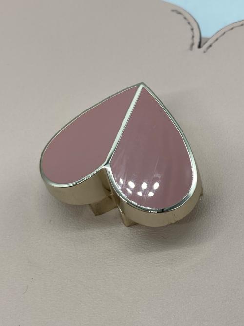 Kate Spade（ケイトスペード）Kate Spade (ケイトスペード) ニコラ ファーツイストロック チェーンショルダーバッグ ピンクの古着・服飾アイテム