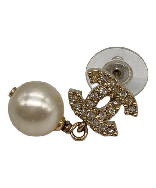 CHANEL（シャネル）CHANEL (シャネル) ラインストーンココマークパールピアス ゴールドカラー サイズ:-の古着・服飾アイテム