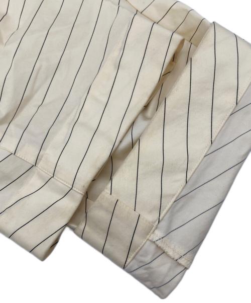 DES PRES（デ プレ）DES PRES (デ プレ) ソフトストレッチサテン バックブラウジングブラウス アイボリー サイズ:-の古着・服飾アイテム