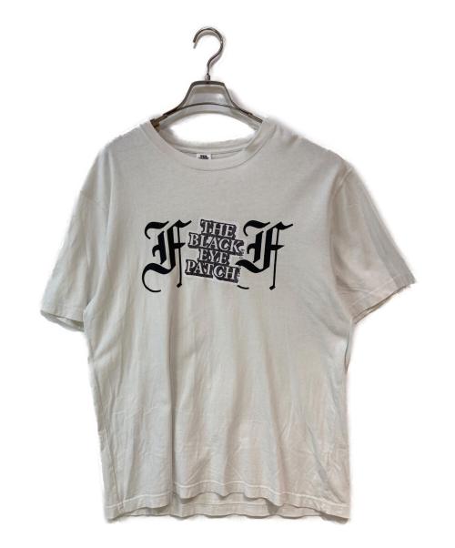 THE BLACK EYE PATCH（ブラックアイパッチ）THE BLACK EYE PATCH (ブラックアイパッチ) Fake Ass Flowers (フェイク アス フラワーズ) FBF LOGO TEE ホワイト サイズ:Ｌの古着・服飾アイテム