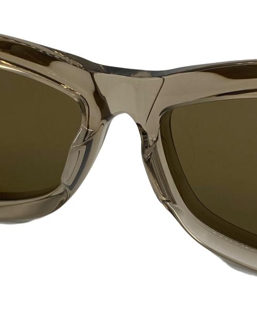 BOTTEGA VENETA（ボッテガベネタ）BOTTEGA VENETA (ボッテガベネタ) キャットアイ フレーム サングラス ベージュ サイズ:53□17-140-32の古着・服飾アイテム