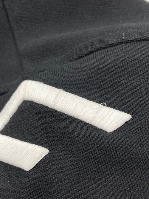 GIVENCHY（ジバンシィ）GIVENCHY (ジバンシィ) REFRACTED エンブロイダリー フーディー パーカー ブラック サイズ:Lの古着・服飾アイテム