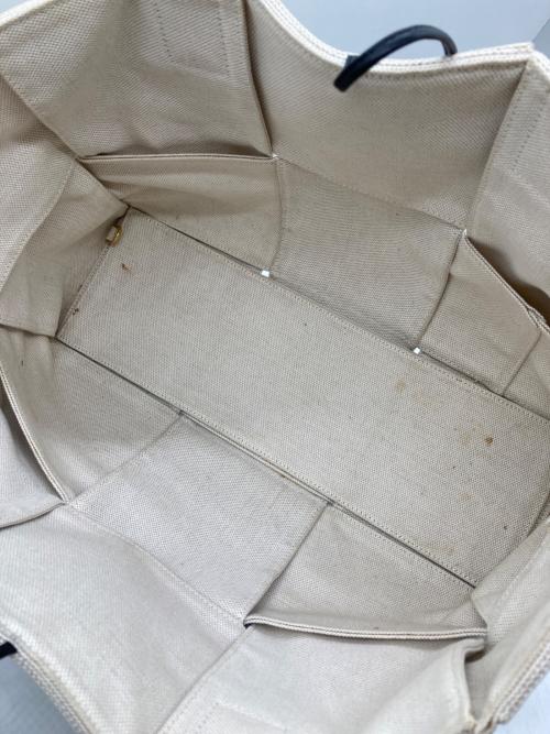 BOTTEGA VENETA（ボッテガベネタ）BOTTEGA VENETA (ボッテガベネタ) THE ARCO TOTE キャンバストートバッグ ベージュ サイズ:-の古着・服飾アイテム