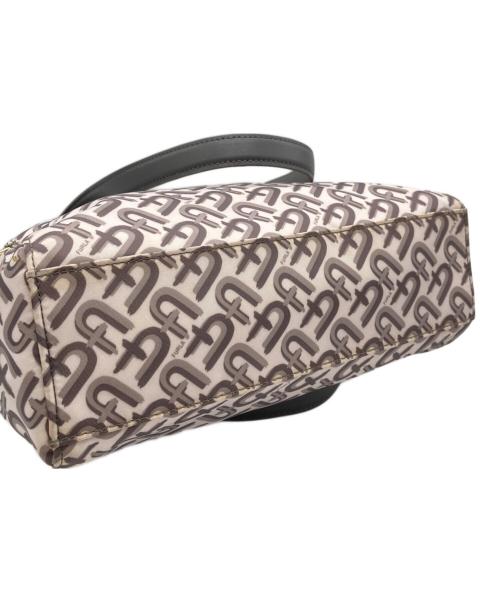 FURLA（フルラ）FURLA (フルラ) ヴィットリア アーチロゴトートバッグ ベージュの古着・服飾アイテム