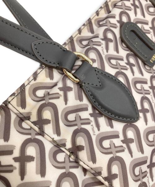 FURLA（フルラ）FURLA (フルラ) ヴィットリア アーチロゴトートバッグ ベージュの古着・服飾アイテム