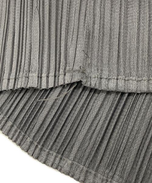 PLEATS PLEASE（プリーツプリーズ）PLEATS PLEASE (プリーツプリーズ) プリーツプルオーバーブラウス グレー サイズ:3の古着・服飾アイテム