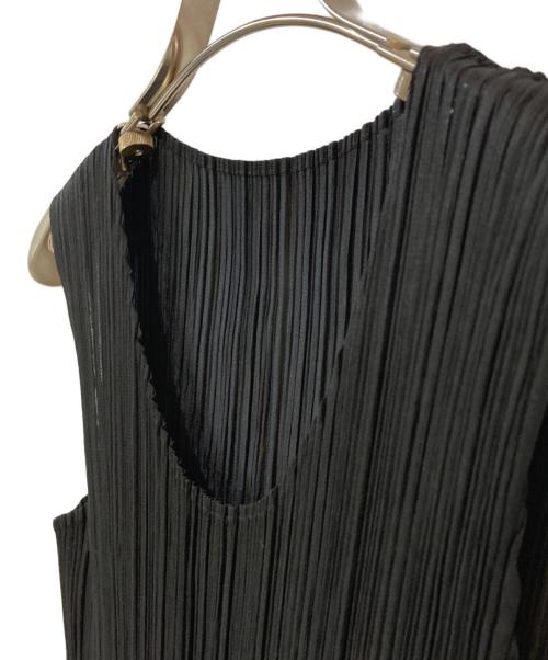 PLEATS PLEASE（プリーツプリーズ）PLEATS PLEASE (プリーツプリーズ) ノースリーブプリーツワンピース ブラック サイズ:1の古着・服飾アイテム
