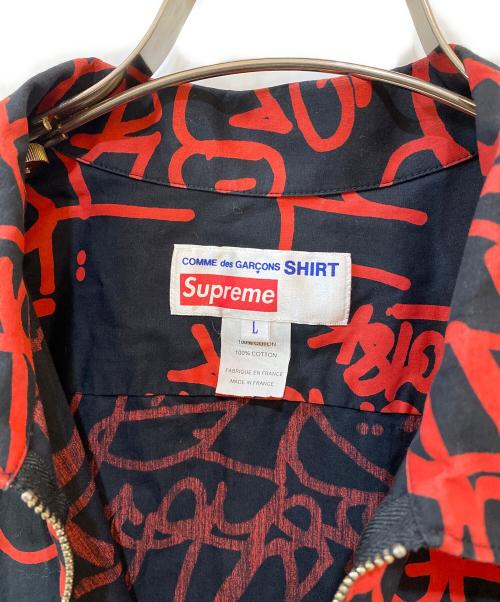 COMME des GARCONS SHIRT（コムデギャルソンシャツ）COMME des GARCONS SHIRT (コムデギャルソンシャツ) SUPREME (シュプリーム) Graphic Shirt ブラック×レッド サイズ:Ｌの古着・服飾アイテム