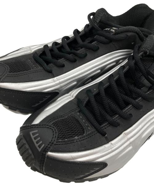 NIKE（ナイキ）NIKE (ナイキ) SHOX R4 ローカットスニーカー BLACK/BLACK-METALIC  サイズ:US9の古着・服飾アイテム