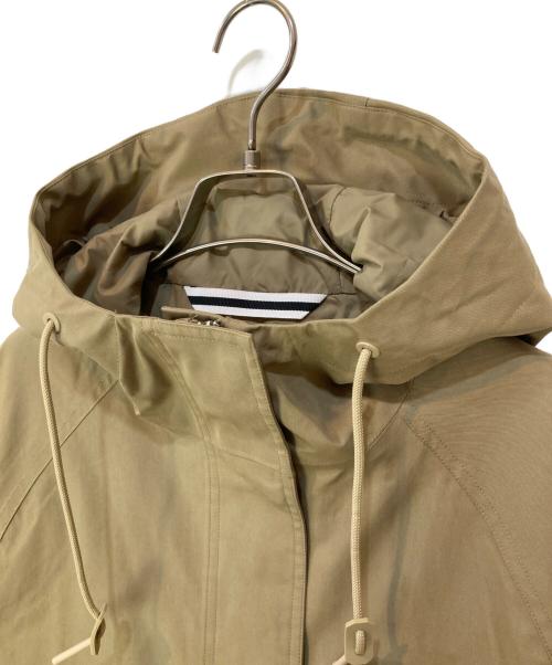 AIGLE（エーグル）AIGLE (エーグル) 透湿防水 リラックスフィットフーデッドジャケット ベージュ サイズ:Sの古着・服飾アイテム