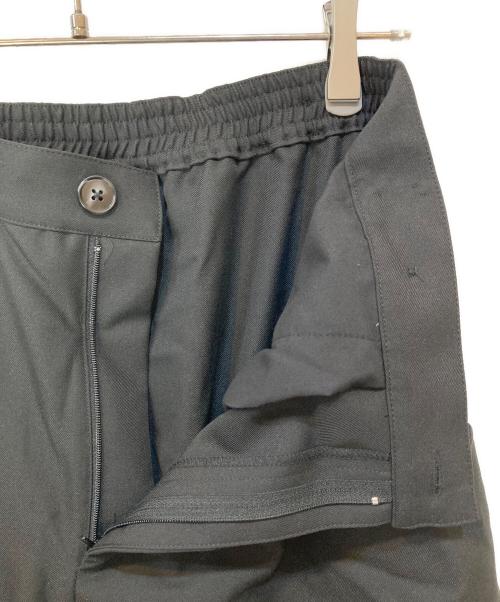 keep being you（キープビーイングユー）keep being you (キープビーイングユー) 2WAYサスツキワイドパンツ ブラック サイズ:Fの古着・服飾アイテム