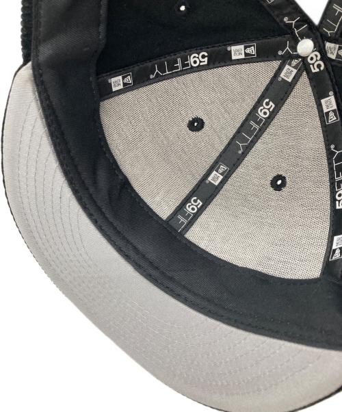 SUPREME（シュプリーム）Supreme (シュプリーム) New Era (ニューエラ) キャップ ブラック サイズ:7 3/8の古着・服飾アイテム