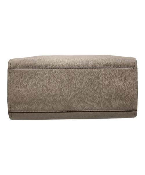 TORY BURCH（トリーバーチ）TORY BURCH (トリーバーチ) ブリテン チェーントートバッグ ベージュ サイズ:-の古着・服飾アイテム