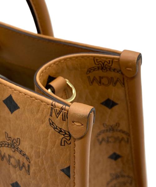MCM（エムシーエム）MCM (エムシーエム) Small Munchen(スモールミュンヘン)トート ヴィセトス cognac サイズ:-の古着・服飾アイテム