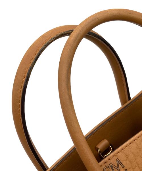 MCM（エムシーエム）MCM (エムシーエム) Small Munchen(スモールミュンヘン)トート ヴィセトス cognac サイズ:-の古着・服飾アイテム
