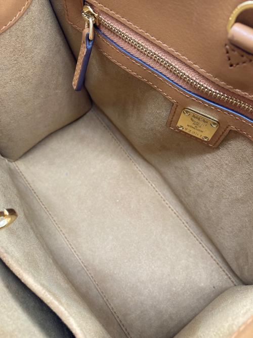 MCM（エムシーエム）MCM (エムシーエム) Small Munchen(スモールミュンヘン)トート ヴィセトス cognac サイズ:-の古着・服飾アイテム