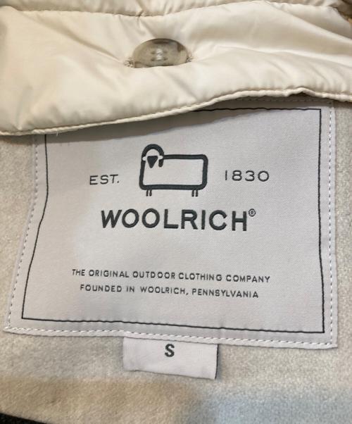 WOOLRICH（ウールリッチ）WOOLRICH (ウールリッチ) SIDELINE 2in1/サイドラインダウン フードコート アイボリー サイズ:Sの古着・服飾アイテム