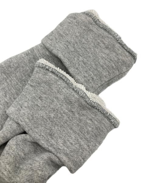 PLAY COMME des GARCONS（プレイコムデギャルソン）PLAY COMME des GARCONS (プレイコムデギャルソン) ハートプリントプルオーバーパーカー グレー サイズ:XLの古着・服飾アイテム