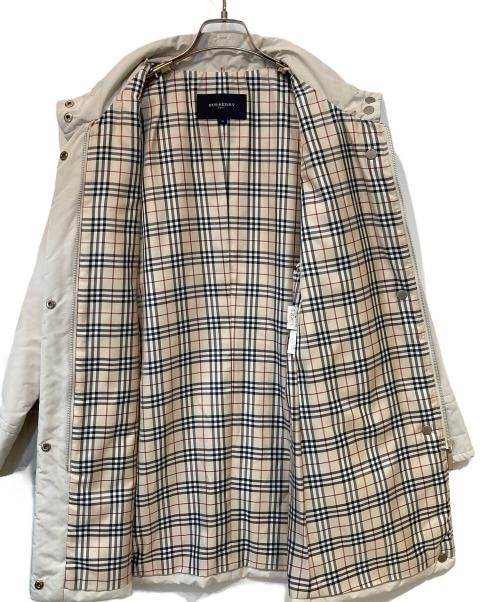 BURBERRY GOLF（バーバリーゴルフ）BURBERRY GOLF (バーバリーゴルフ) 中綿コート アイボリー サイズ:Mの古着・服飾アイテム