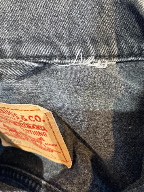 LEVI'S（リーバイス）LEVI'S (リーバイス) デニムジャケット ブラック サイズ:Lの古着・服飾アイテム