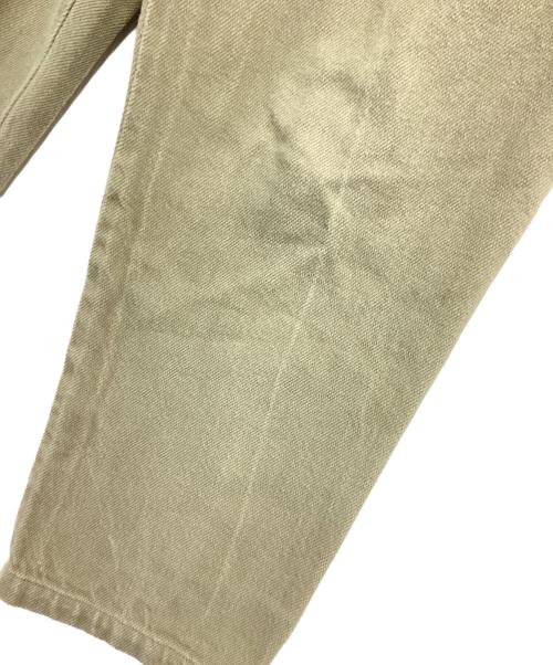 COMFORTABLE REASON（コンフォータブルリーズン）COMFORTABLE REASON (コンフォータブルリーズン) ADE DENIM SLACKS（ デニムスラックス） ベージュ サイズ:FREEの古着・服飾アイテム