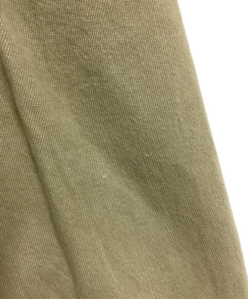COMFORTABLE REASON（コンフォータブルリーズン）COMFORTABLE REASON (コンフォータブルリーズン) ADE DENIM SLACKS（ デニムスラックス） ベージュ サイズ:FREEの古着・服飾アイテム