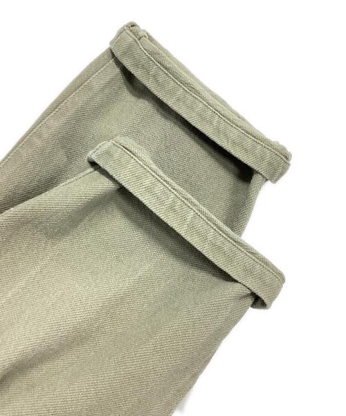 COMFORTABLE REASON（コンフォータブルリーズン）COMFORTABLE REASON (コンフォータブルリーズン) ADE DENIM SLACKS（ デニムスラックス） ベージュ サイズ:FREEの古着・服飾アイテム